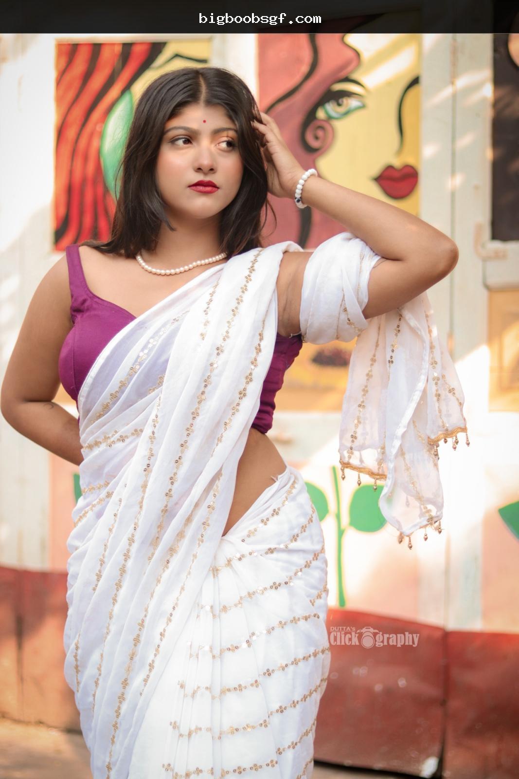 monali picture 4