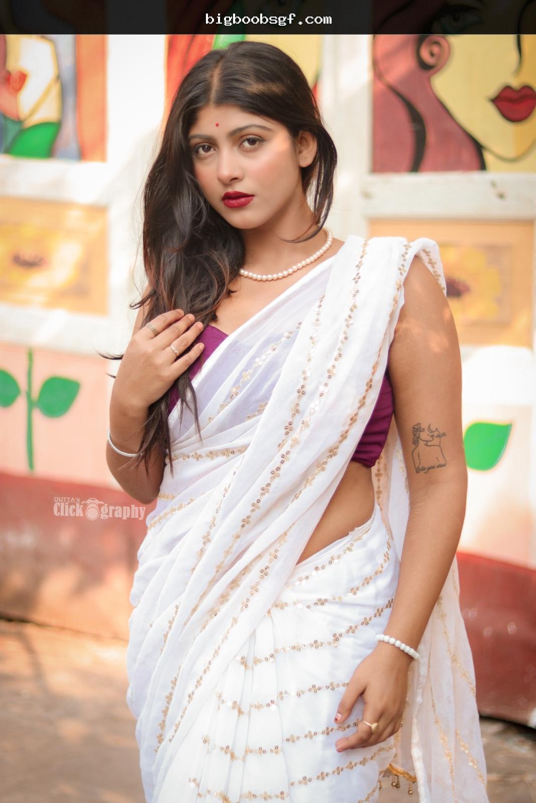 monali picture 3