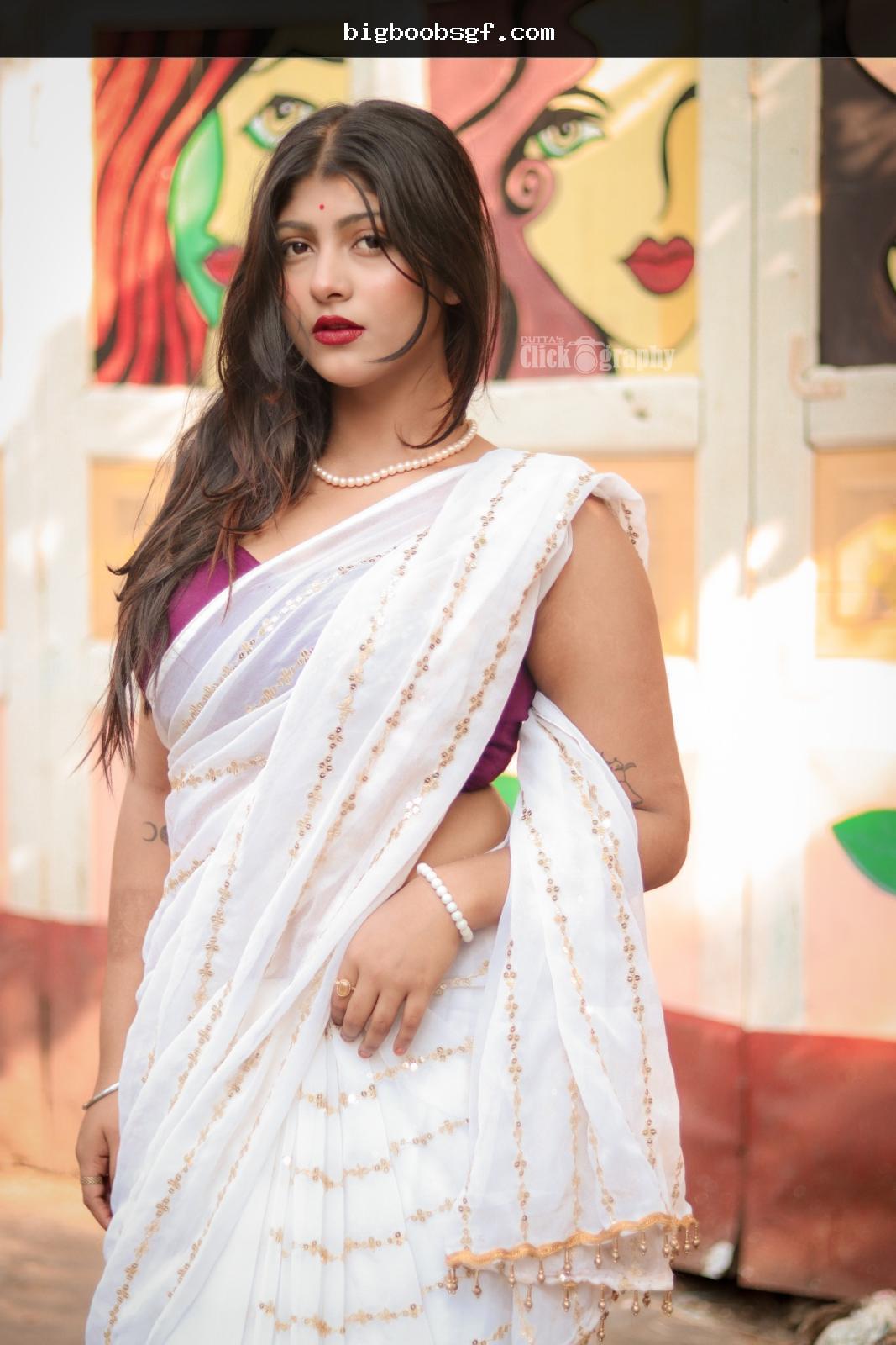 monali picture 5