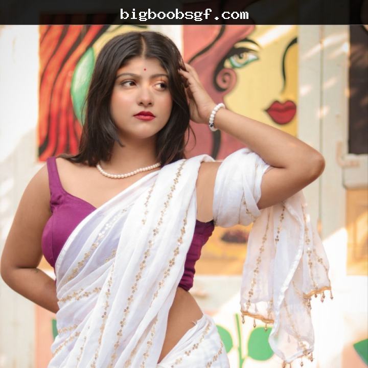 Bangla hot girl Monali Dance